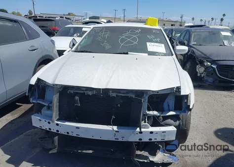 2019 Chrysler 300 300S из США, поврежденный, VIN 2C3CCABG6KH561472